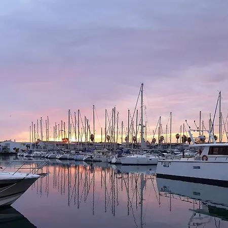 16 Le Cap D'agde Avec Parking Prive Proche Du Centre Lejlighed